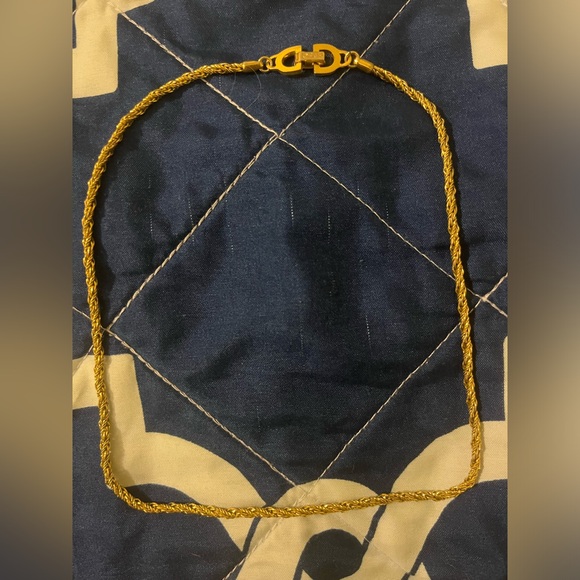 Dior Jewelry - Christin Dior Necklace 🤩